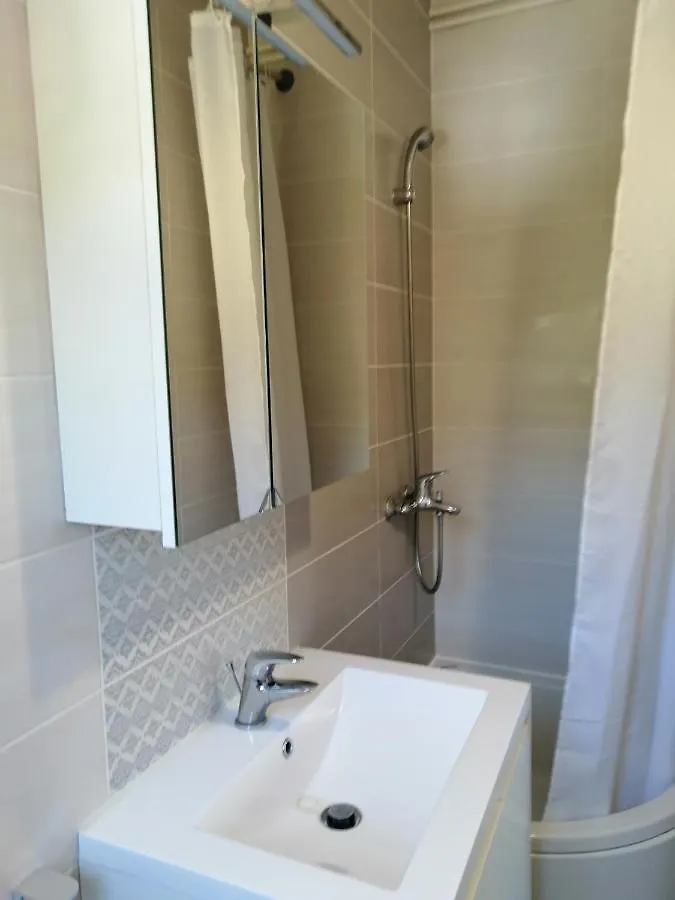 Apartment Karlic 2 Kampor