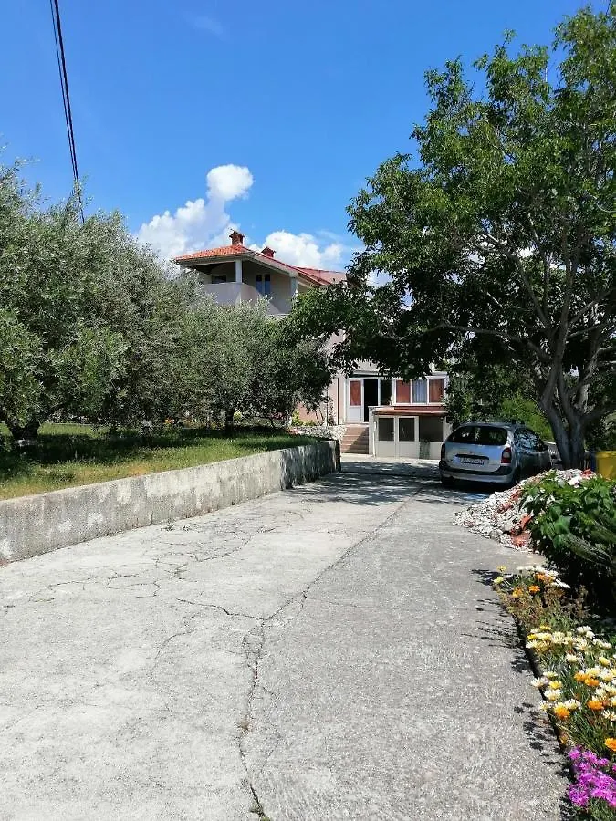 Apartment Karlic 2 Kampor