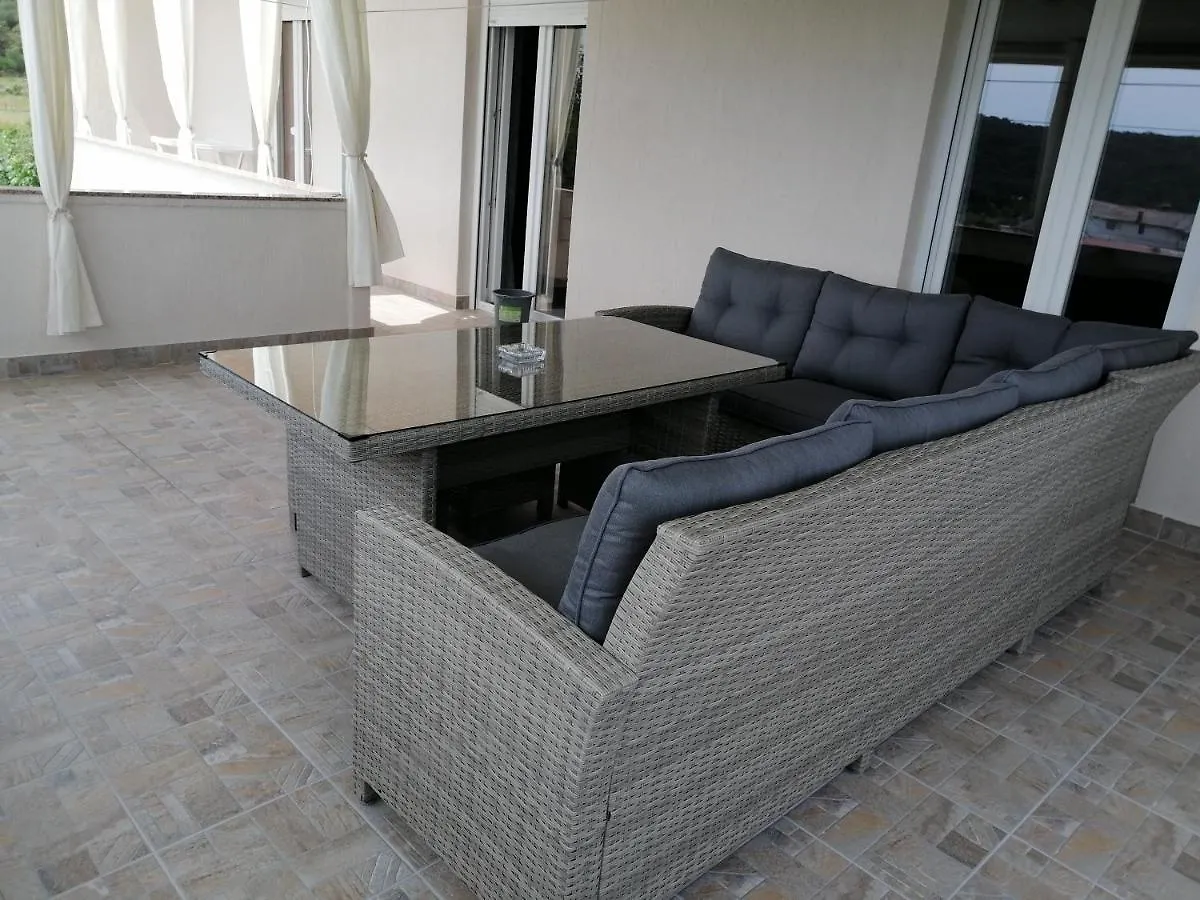 Apartment Karlic 2 Kampor 0*,  Croatia